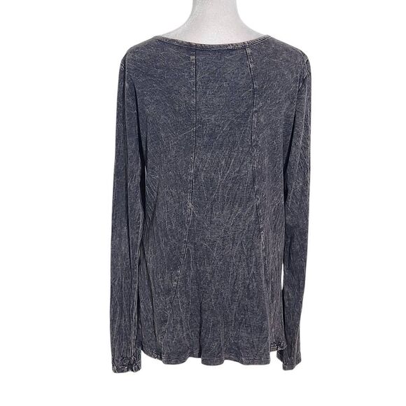 Daytrip Black Mineral Washed Tee with Metal Stud Detail Size Large - Picture 2 of 10